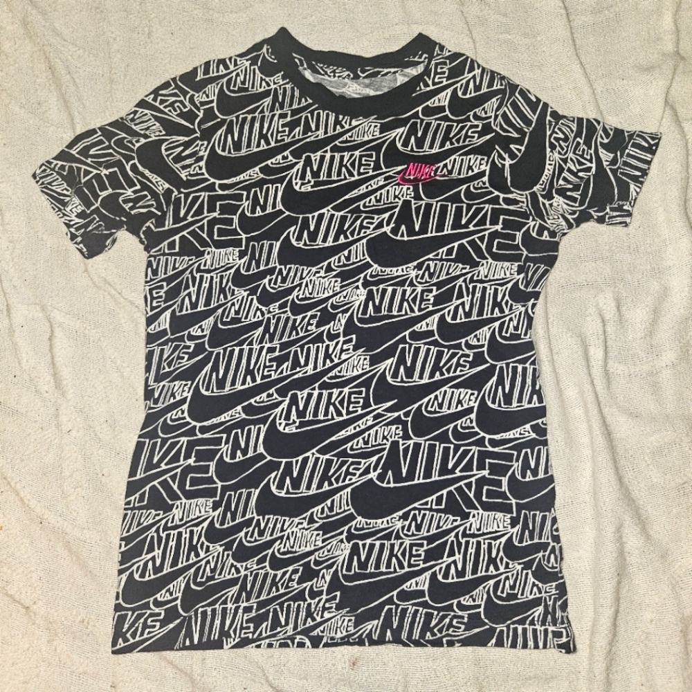 Nike youth shirt